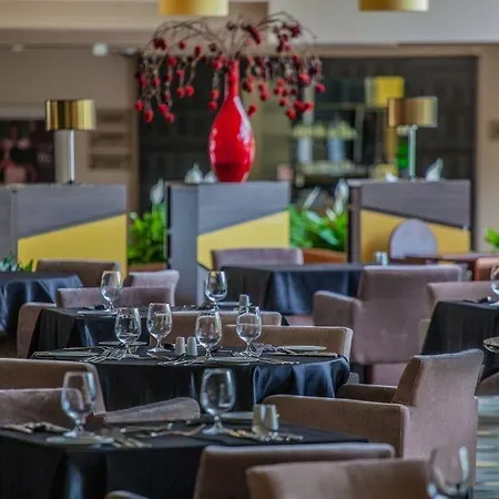 Azur Premium 4*
