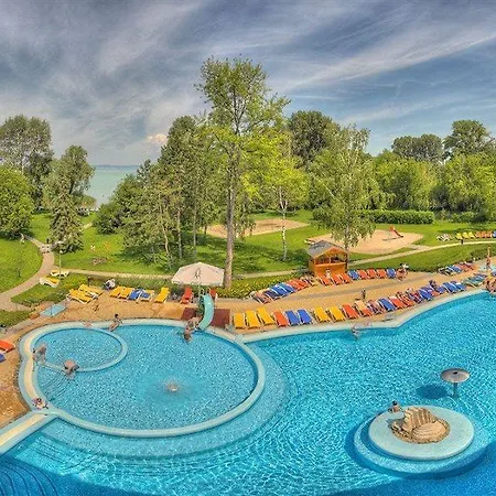 Hotel Azur Premium 4*