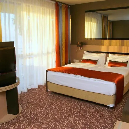 Hotel Azur Premium 4*