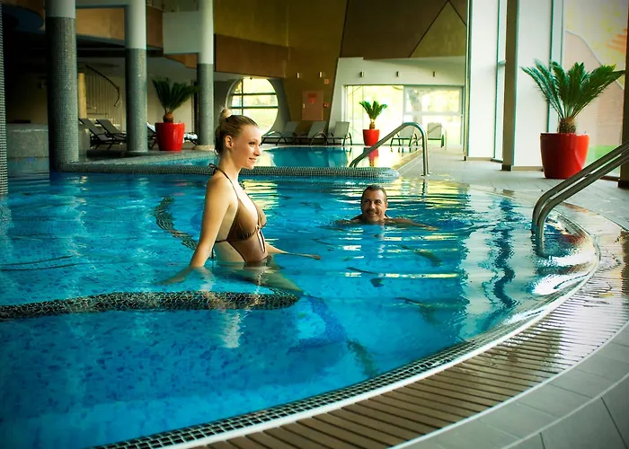 Azur Hotel 3*